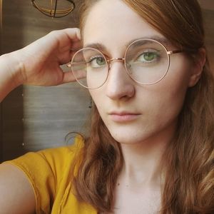 Meet your Posher, Chloe